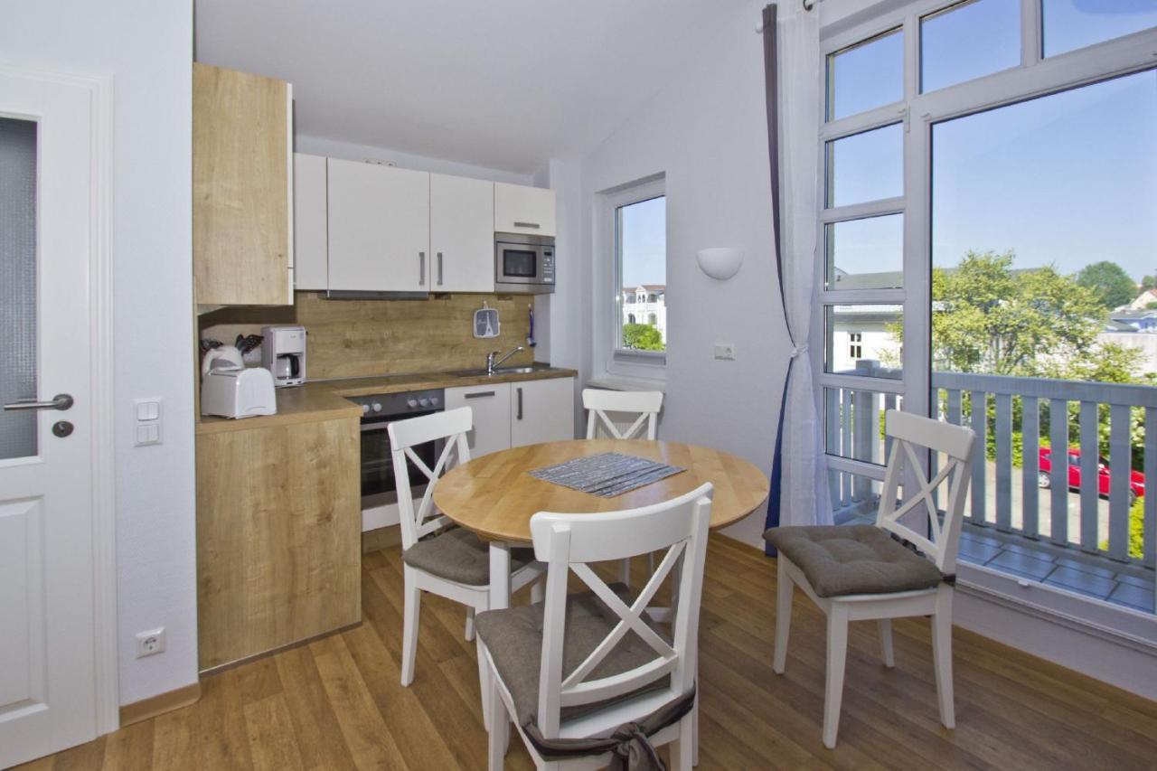 Mit Meerblick Und Balkon, Gratis Nutzung Vom Ahoi Erlebnisbad Und Sauna In Sellin - Meeresblick Fewo 48 Goehren  Exteriör bild