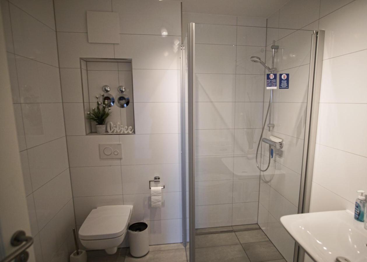 Mit Meerblick Und Balkon, Gratis Nutzung Vom Ahoi Erlebnisbad Und Sauna In Sellin - Meeresblick Fewo 48 Goehren  Exteriör bild